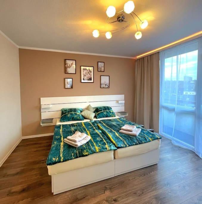 מולהיים אן דר רור Grosse 3-Zimmer Wohnung, Zentrale Lage. מראה חיצוני תמונה