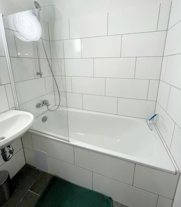 מולהיים אן דר רור Grosse 3-Zimmer Wohnung, Zentrale Lage. מראה חיצוני תמונה