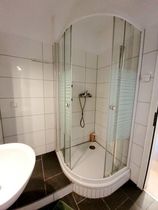 מולהיים אן דר רור Grosse 3-Zimmer Wohnung, Zentrale Lage. מראה חיצוני תמונה